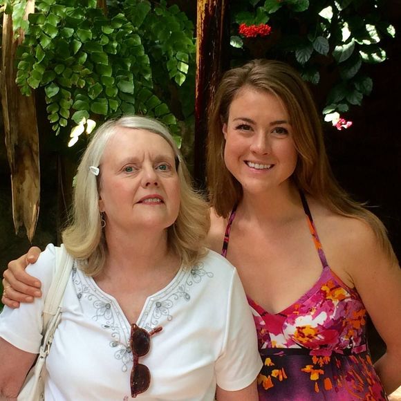 Meet your Posher, Leah - Picture 1 of 1